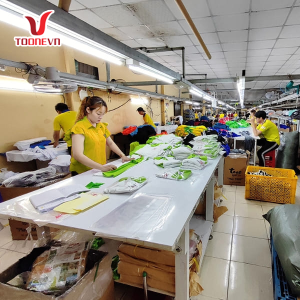 chọn TOONEVN UNIFORM để đặt may áo đồng phục công ty